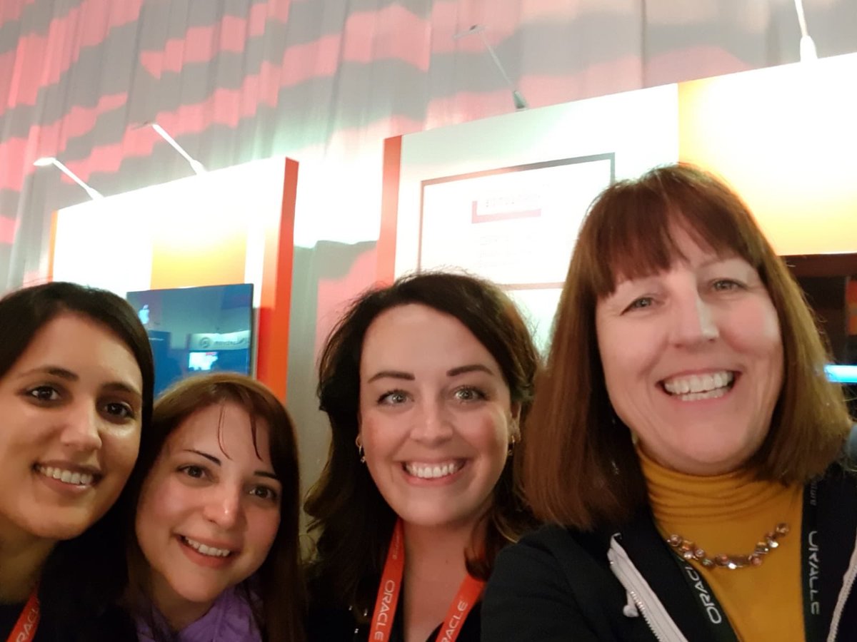 Morbhen's tweet photo. What a day! Working with ladies like this is the coolest π @amyssorrells @AndreaPienaarTX @ohwhitneykay @simi_joshi @pprantika @sassyTinATL #WomenInTech https://t.co/auPUuI2Ef1