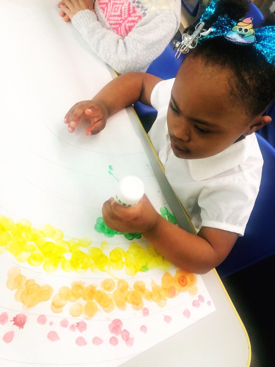 Preschool students in Mrs.Ellis inclusion class created a rainbow and pot of gold this week. The class has been working on mixing colors to make new colors and identifying colors by mixing paints and dotters. <a href="/MPSAL/">Montgomery Public Schools</a> #MPSMovingForward