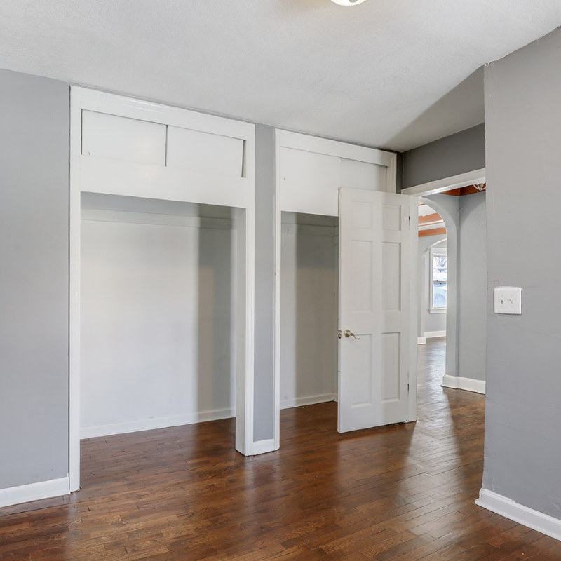 TurnkeyPG's tweet photo. We are so excited to show off more pictures of this cash flowing property! 
#realestate #invest #turnkey #kansascity #kc #kcmo #smallbusiness #biggerpockets #flipnerd #entrepreneur #realestateinvestor #passiveincome #cashflow #realestatelife #realestateinvesting #realestateporn https://t.co/zI9pT0NzDQ