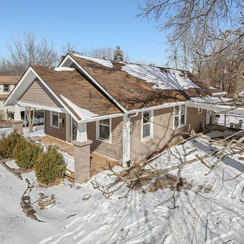 TurnkeyPG's tweet photo. We are so excited to show off more pictures of this cash flowing property! 
#realestate #invest #turnkey #kansascity #kc #kcmo #smallbusiness #biggerpockets #flipnerd #entrepreneur #realestateinvestor #passiveincome #cashflow #realestatelife #realestateinvesting #realestateporn https://t.co/zI9pT0NzDQ