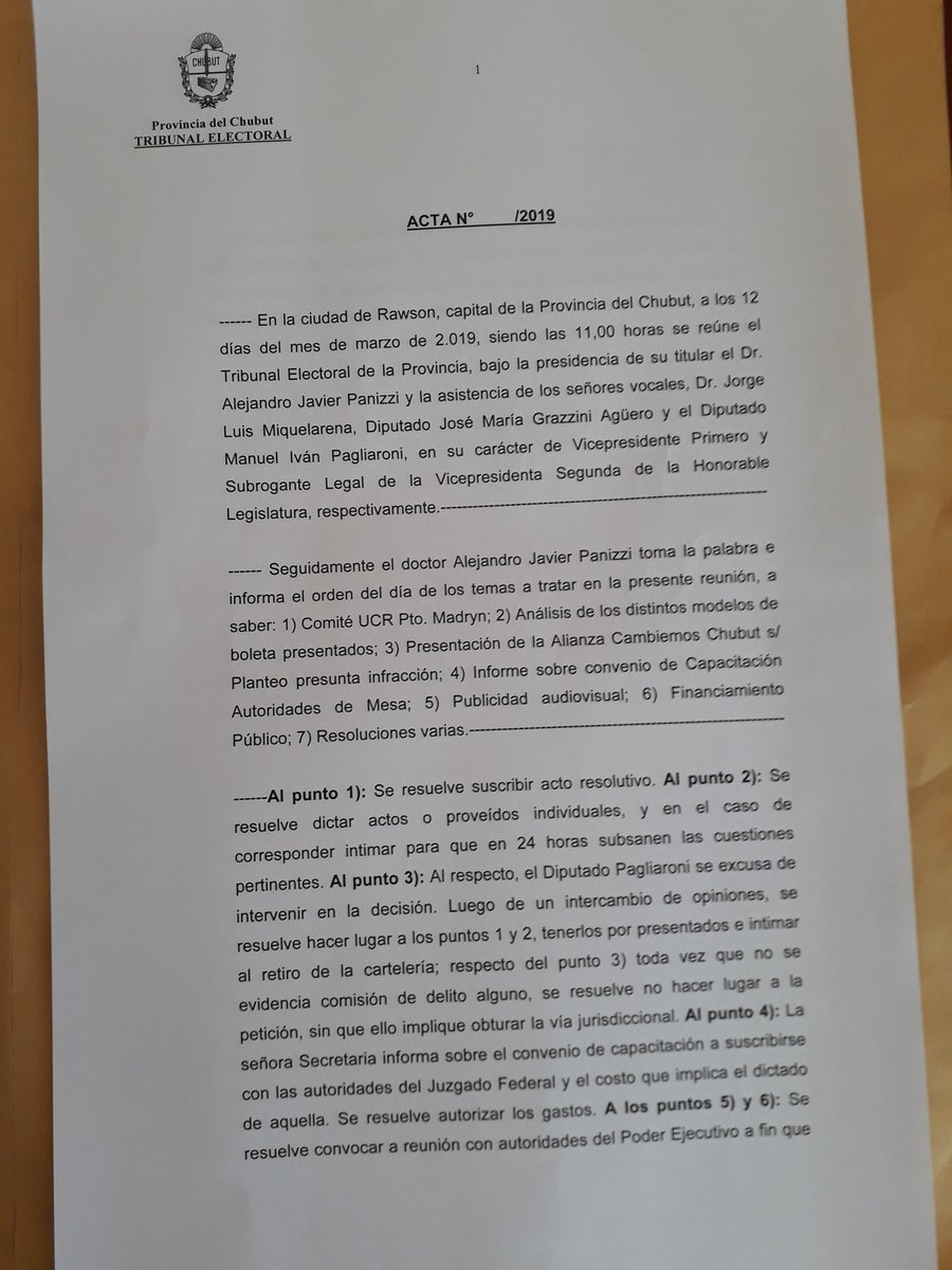 #PropagandaPolítica: el Tribunal Electoral ordenó el retiro de los carteles del gobierno que promocionan a Arcioni #EsPorAca