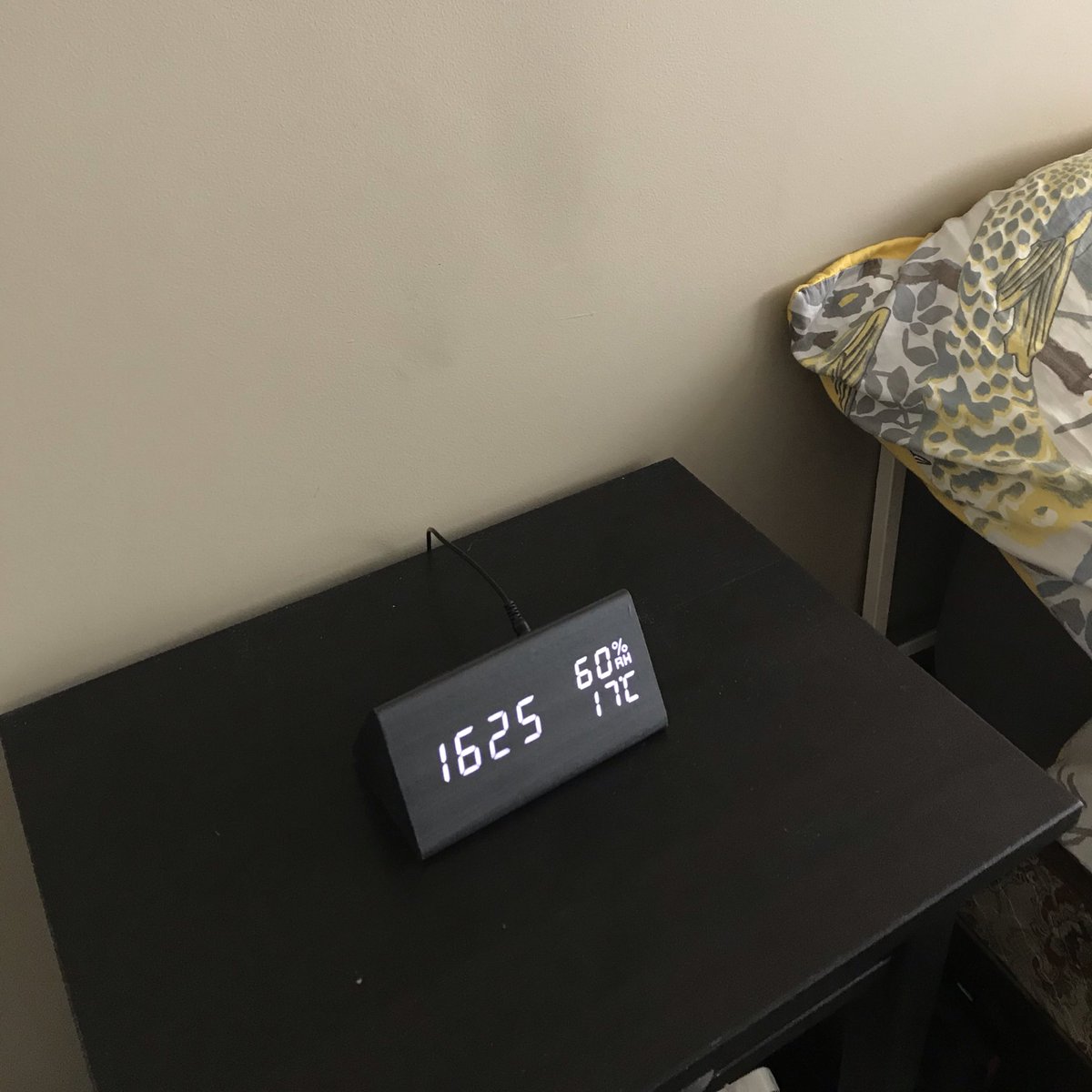digilobster's tweet photo. Getting to sleep can be a struggle when your alarm clock (📱) is also a portal to the rest of the world.

I justified a negative habit for too long; now I have an ACTUAL alarm clock - wonder what excuse I’ll find next...

#smartphone #selfcare https://t.co/IQbhchrUdW