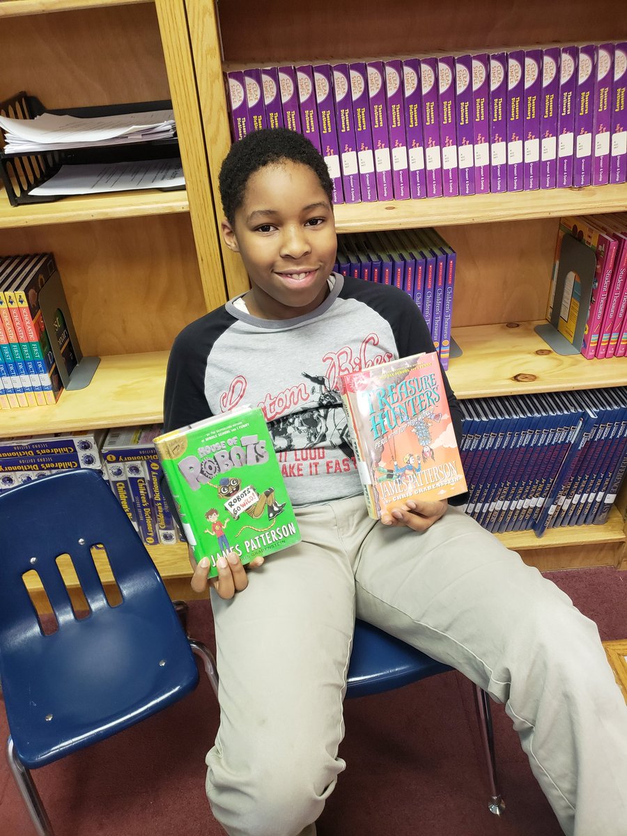 MToomeyGf's tweet photo. I choose this two books because l like the author James Patterson - Josiah 4th grade. #centurylibrary https://t.co/76O3dxjJP4