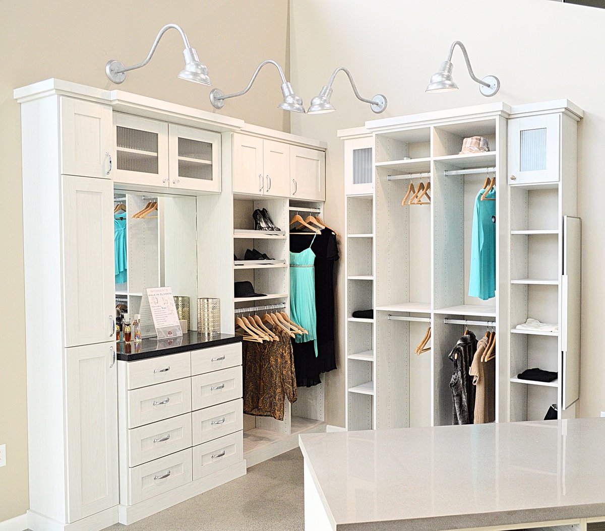 CSCmodesto's tweet photo. Bring your closet into the future, you know...like what happened to the internet. #web30 https://t.co/Px0xW3ISDw