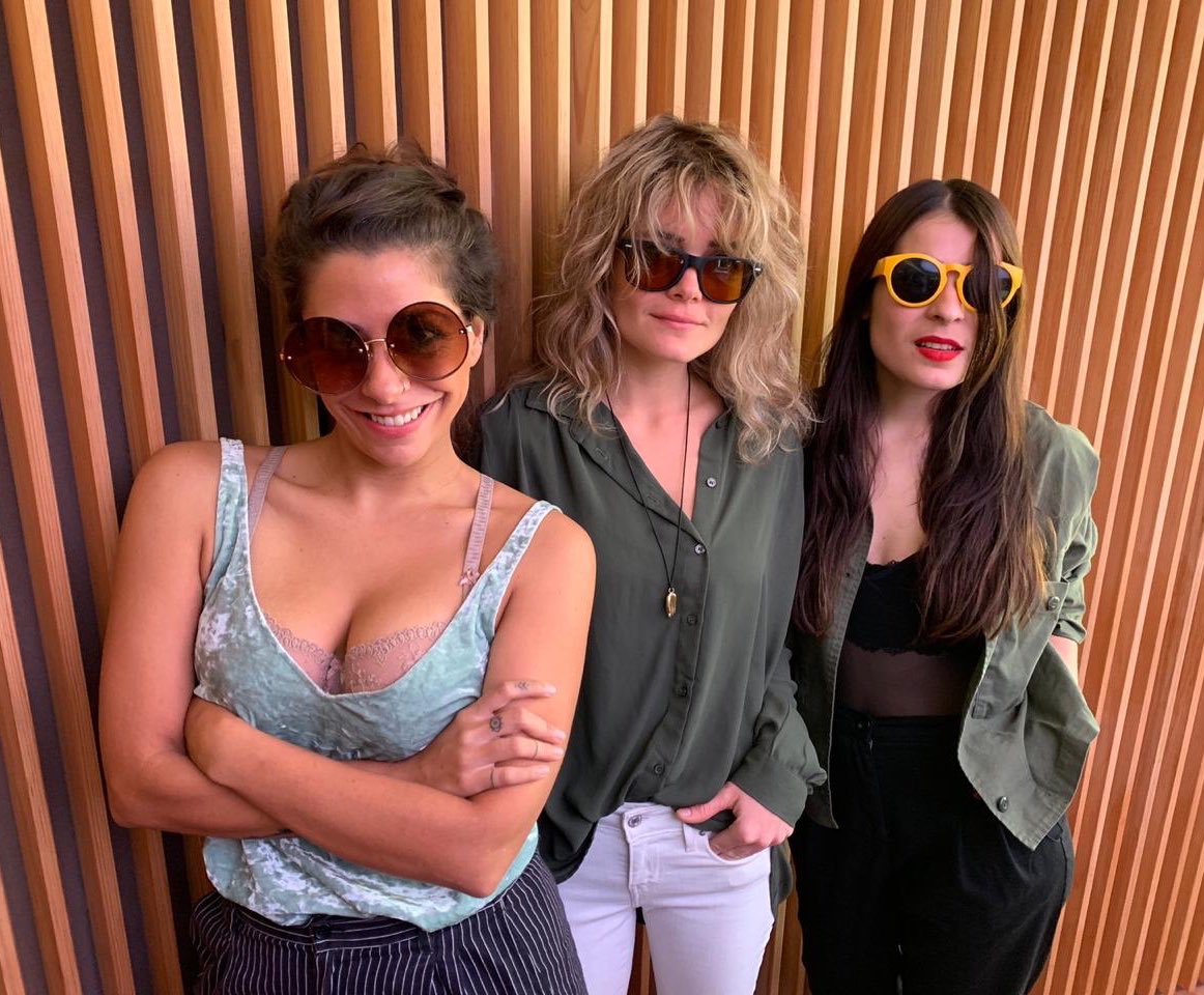 mangelangeles's tweet photo. #IndieMood hoy con @IlanaSod y @JuToporek por @airelibre_fm. 💜💙💚 Invitadas: @ReneeMooi + @EstefaniBrolo + @MarcelaViejo https://t.co/DlvVypccaP