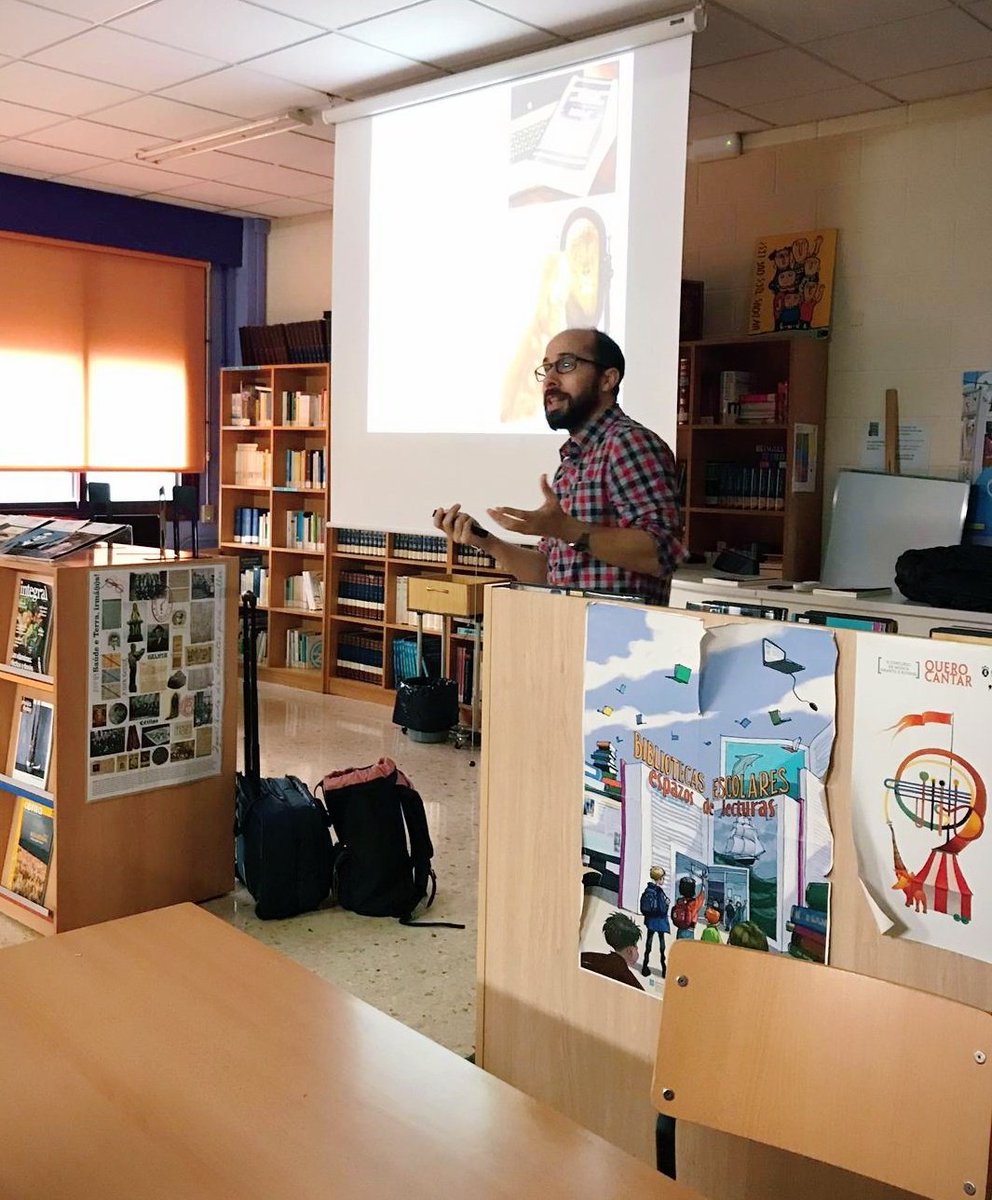 bitacorabeagle's tweet photo. Hoy he estado con los alumnos de 2° de bachille del IES Arcebispo Xelmirez II hablando de #PrevenirElNarcisismo Ha sido una gran experiencia.Gracias a su profe Marita por invitar y @lavozdegalicia por la cobertura 😀 #xelmirez #santiagodecompostela @plataformaedit @BastosLitAg https://t.co/0rKEGhXtLe