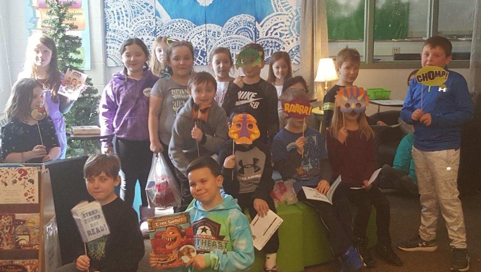 PES_Library's tweet photo. Readers definitely make great future leaders!! @Philcrantz5PES @MrsGallagherPES #connect2psd #inspiringsuccess #stompchompread #scholastic https://t.co/VhUw2tdXNh