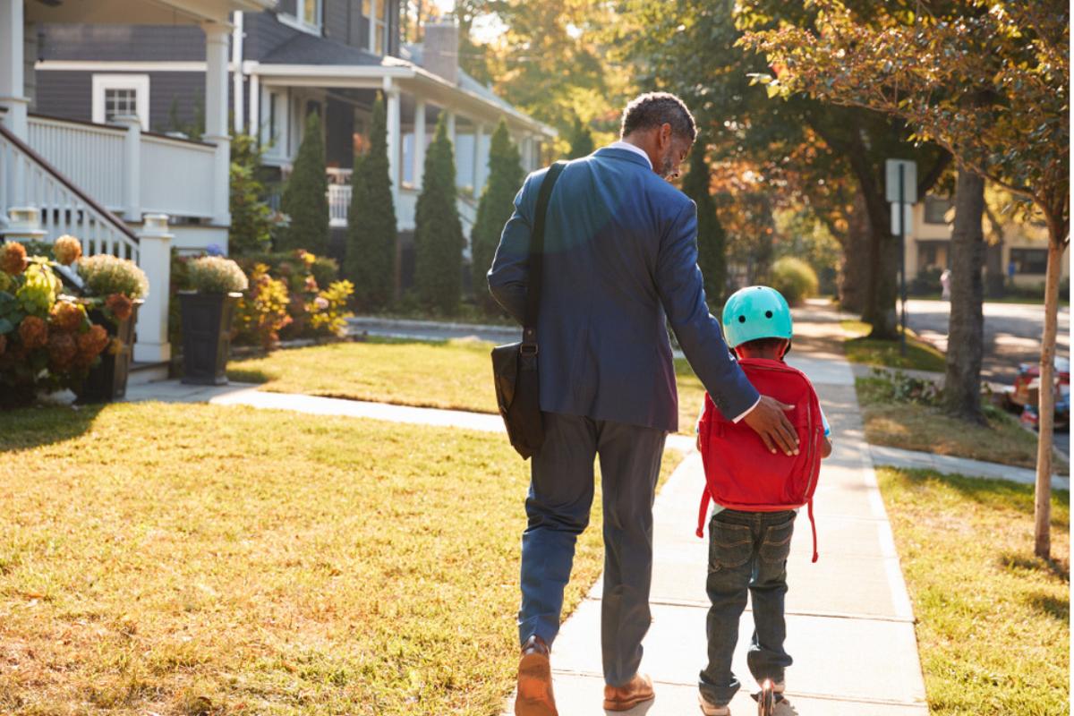 OppInsights's tweet photo. In our new blog, Laura Moore says that to improve upward mobility broadly in America, we must have a concerted focus around improving black opportunity generally and for black men specifically: https://t.co/JUphrJcrMO https://t.co/vIwGZwkLAJ