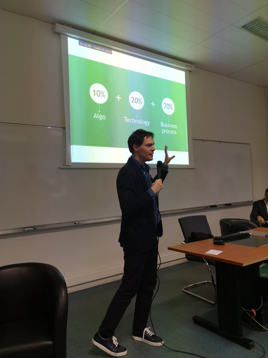 HECParisMBA's tweet image. &quot;What are successful companies doing differently? They are using the 10-20-70 #AI business equation&quot; -Nicolas de Bellefonds, Partner and Managing Director @BCGinFrance, on how to effectively employ AI in businesses #HECfutureOfWork