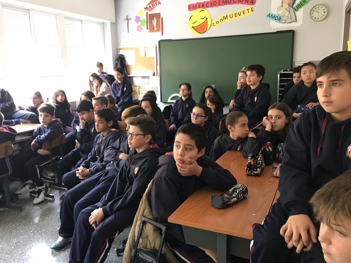 mercedtarancon's tweet photo. Sociología en el #proyectoparticipa
Quinto de primaria ha aprendido lo que es la #sociologia, su influencia en la economía y política de un país.
Interesante charla para conocer esta ciencia encargada del análisis de la estructura y funcionamiento de la sociedad humana. https://t.co/Stp9Yj704X