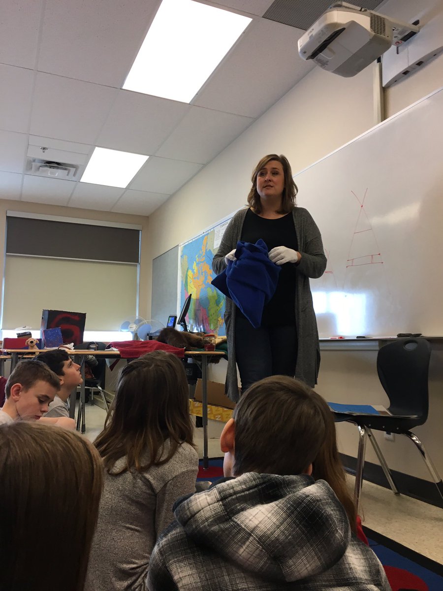 ProfessorRiegel's tweet photo. #fieldtrip #21stcenturyclassroom https://t.co/lbOOfzzjoy