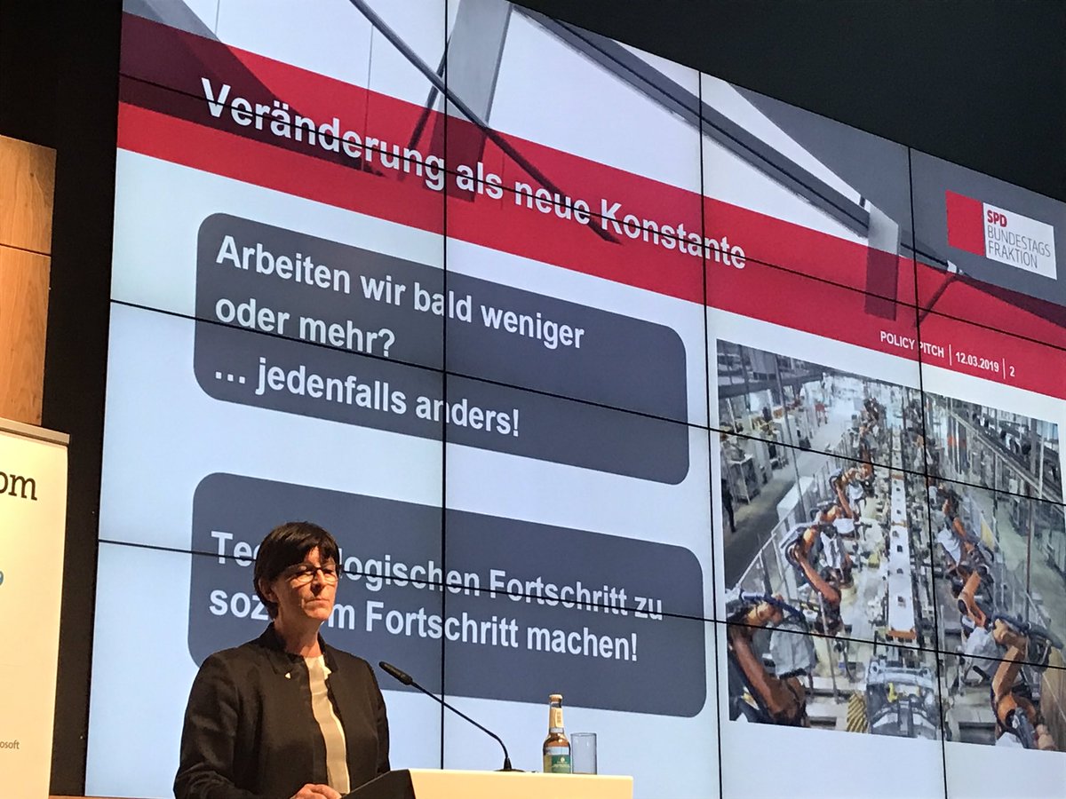 Bitkom_Politik's tweet photo. .@EskenSaskia beim Policy Pitch: Technologischer Fortschritt soll auch sozialer Fortschritt sein. Und wir brauchen Neugierde, Mut und Selbstständigkeit! 
#Bildung19 https://t.co/YI8Fr4zNHz