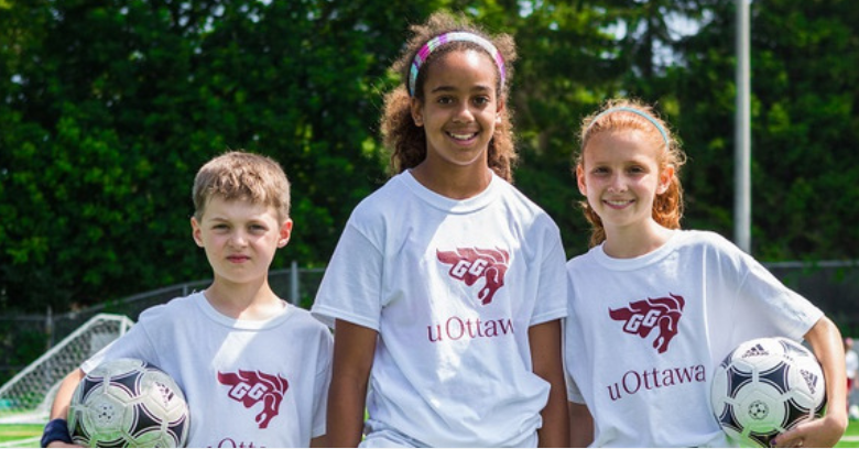 uOttawa's tweet photo. Give children in our community the chance to participate in a @uOttawaGeeGees sports camp by donating to the Send a Kid to Camp program🏀
👉 https://t.co/GEIGACte27
This initiative has given more than 170 children the opportunity to learn, explore and try new things on campus☺️ https://t.co/0YSOSagabS