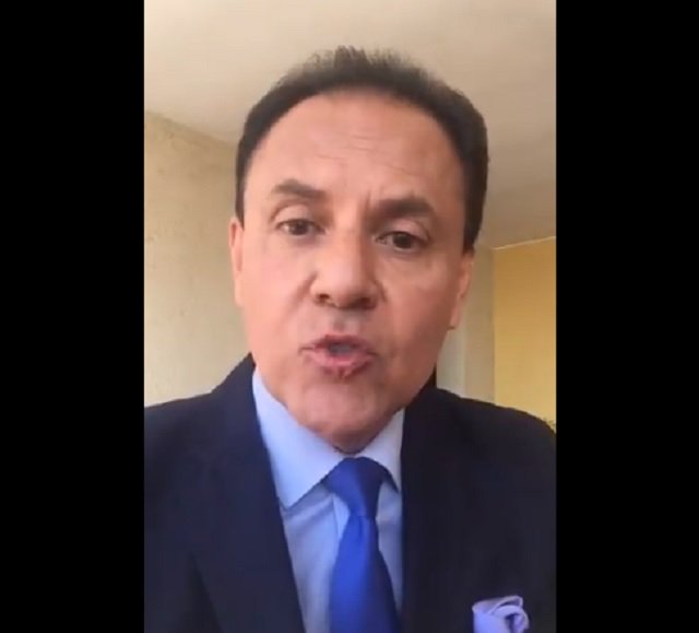 ÚLTIMA HORA | exsuperintendente de Comunicación, Carlos Ochoa -prófugo de la Justicia-, reaparece en un video. Mire lo que dijo sobre la acusación en su contra: bit.ly/2NXgKqn