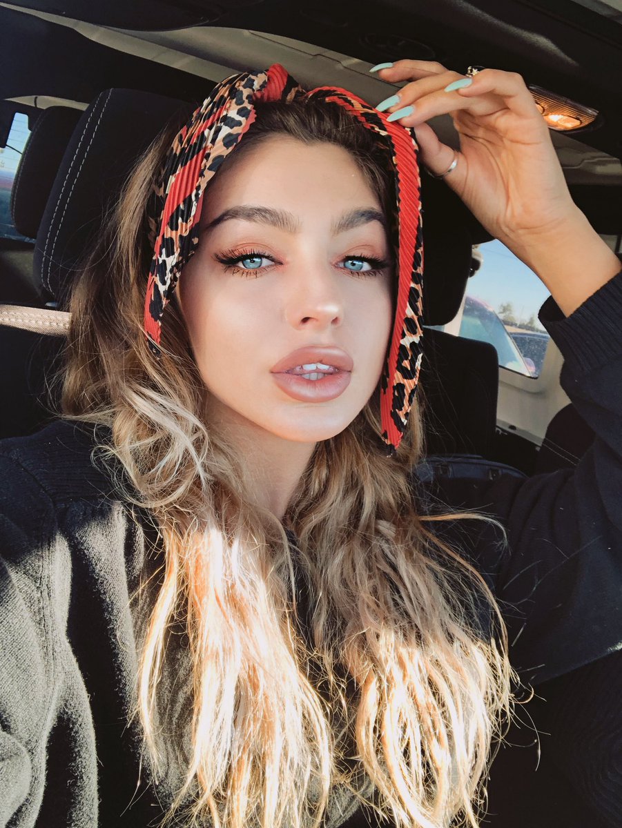 Emily Rinaudo on Twitter: "Who*"