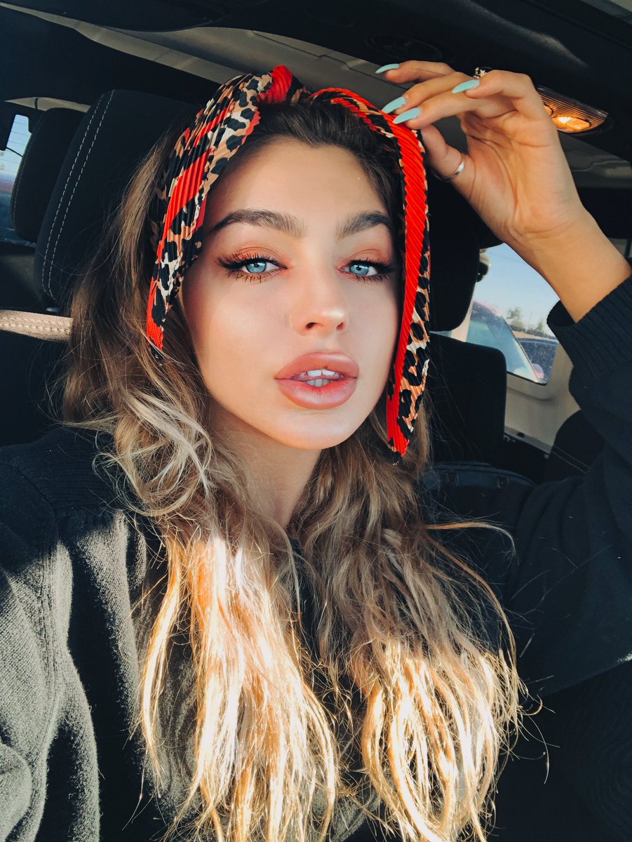 Emily Rinaudo on Twitter: "Who*"