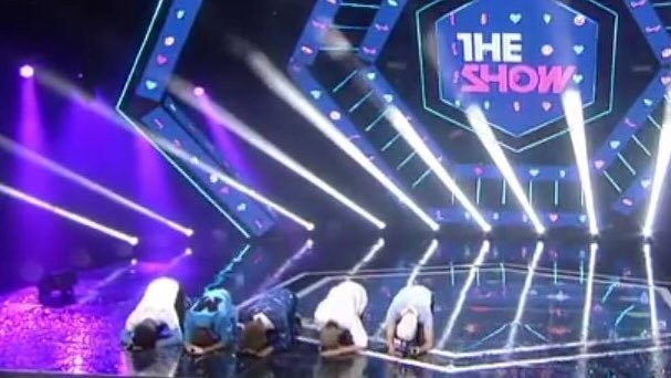 Eun_Iverse's tweet photo. Wow! CONGRATULATIONS BOYS!! @TXT_members you guys deserve it. We will definitely be supporting you guys in the long run.
#TXTFIRSTWIN #CROWN1stWin #TOMORROW_X_TOGEHTHER #TXT #SOOBIN #YEONJUN #BEOMGYU #TAEHYUN #HUENINGKAI https://t.co/Naaq9UBNeN