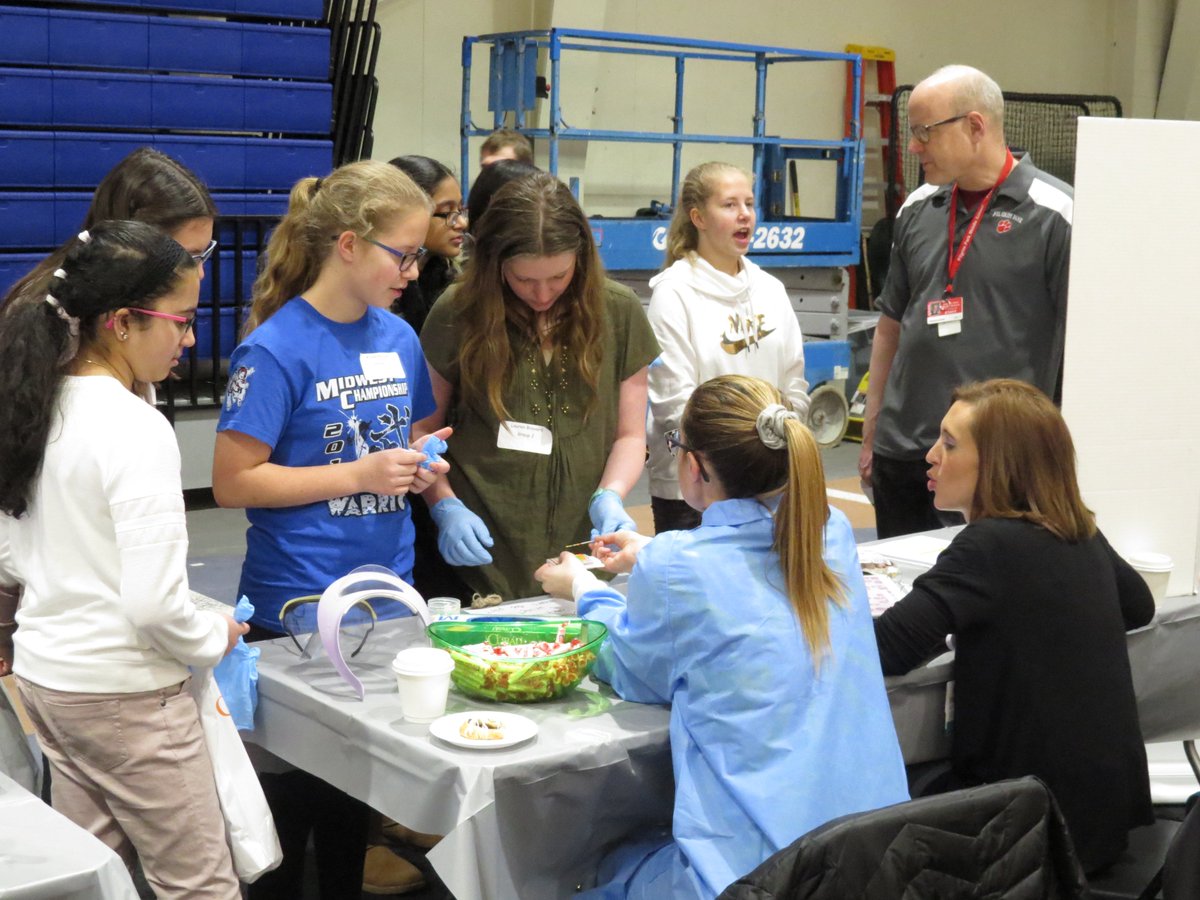 WCBizAlliance's tweet photo. Nearly 600 middle & high school students joined us at @CarrollU today for the Many Futures in Health Care Career Pathways Expo. Students participated in activities like physical therapy tests, blood testing equipment, pet therapy & more https://t.co/51qutUhoWn #wcbizedpartner https://t.co/dHjIA2SCOJ