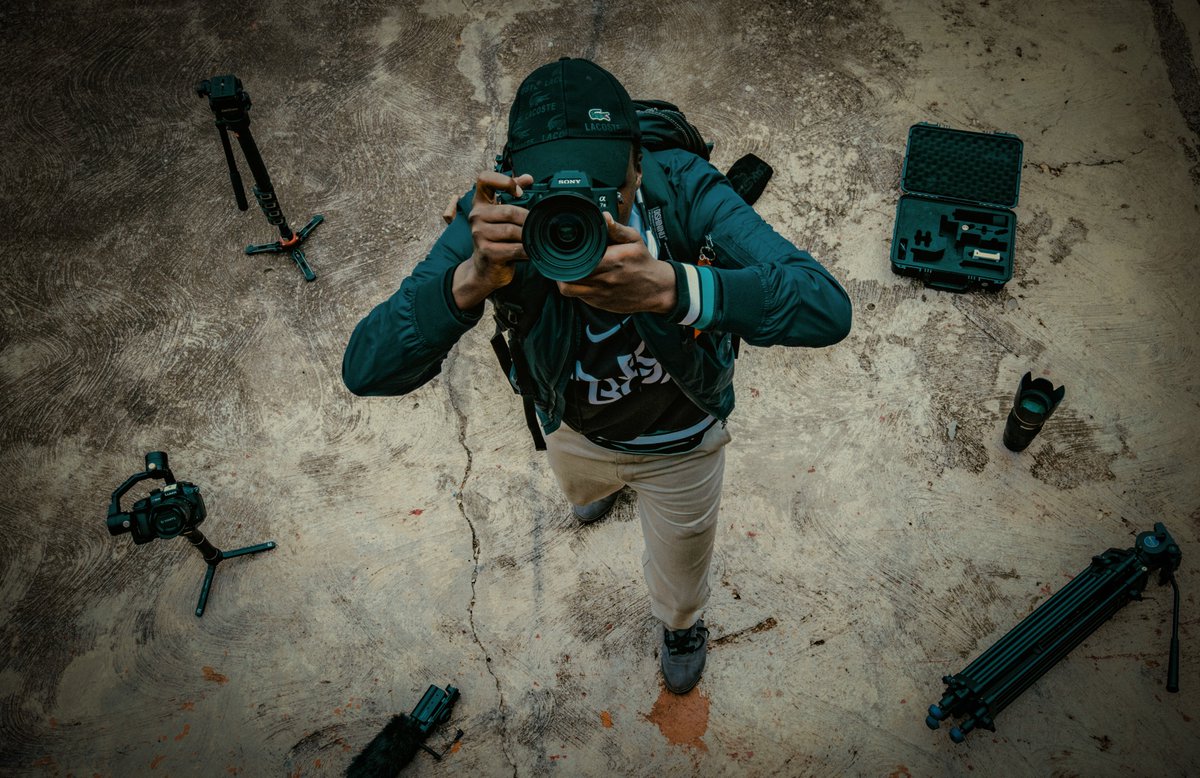 ScoopMex's tweet photo. follow our studio account @Onezonestudio
#videoediting #sony #black #videoproduction #gradient #sonya6000 #sonya7iii #video #cinematography #photoshop #graphicdesign #filmproduction #studio #videoredigering #singer #reklamfilm #canon #cameras #gimbal #lens #sonyalpha https://t.co/7wyHlYT5lE
