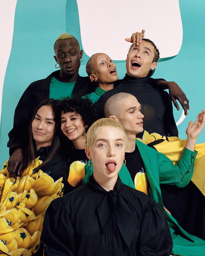 kenzo's tweet photo. For each member of the cast, Campbell Addy caught their own playful approach to fashion, food and Parisian culture. Welcome to the KENZO community.
Discover more on: https://t.co/KAAmF9GXGS
#CollectionMemento4. https://t.co/t2vf4misT0