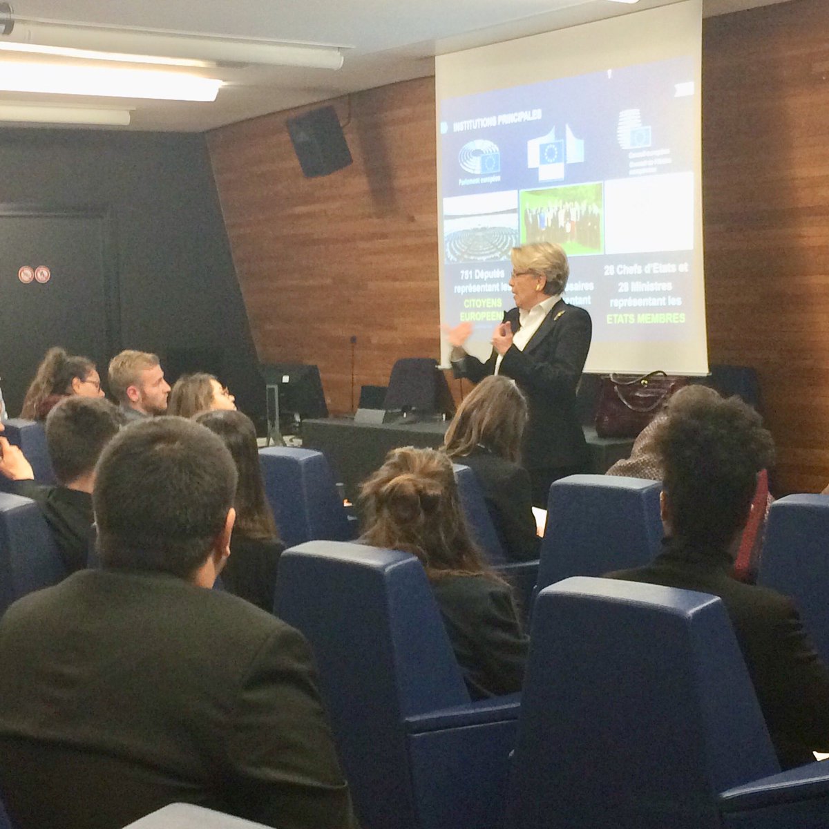 Michèle Alliot-Marie (@malliotmarie) on Twitter photo Ce matin, j’ai reçu au <a href="/PE_FRANCE/">Parlement européen (compte archivé)</a> un groupe parrainé d’étudiants du #Master européen de l’#université de #Bayonne ! Ce matin, j’ai reçu au <a href="/PE_FRANCE/">Parlement européen (compte archivé)</a> un groupe parrainé d’étudiants du #Master européen de l’#université de #Bayonne !