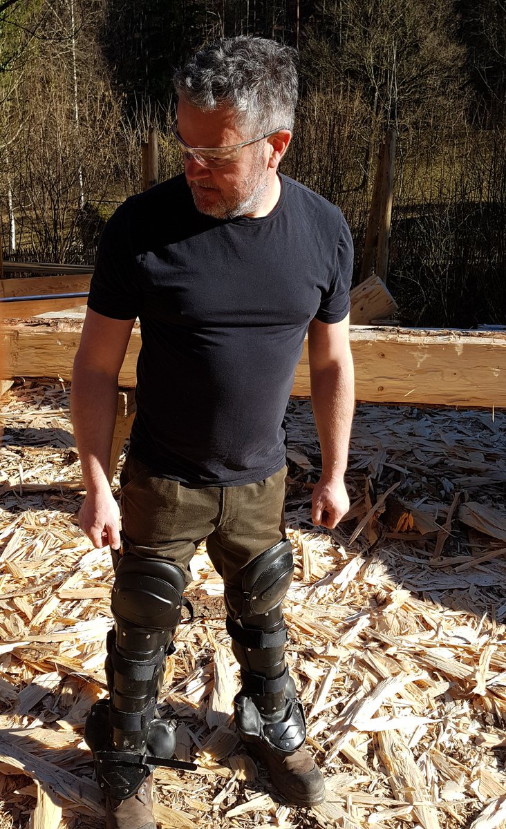Sporting a pair of ex Austrian riot police leg shields.... Fancy.