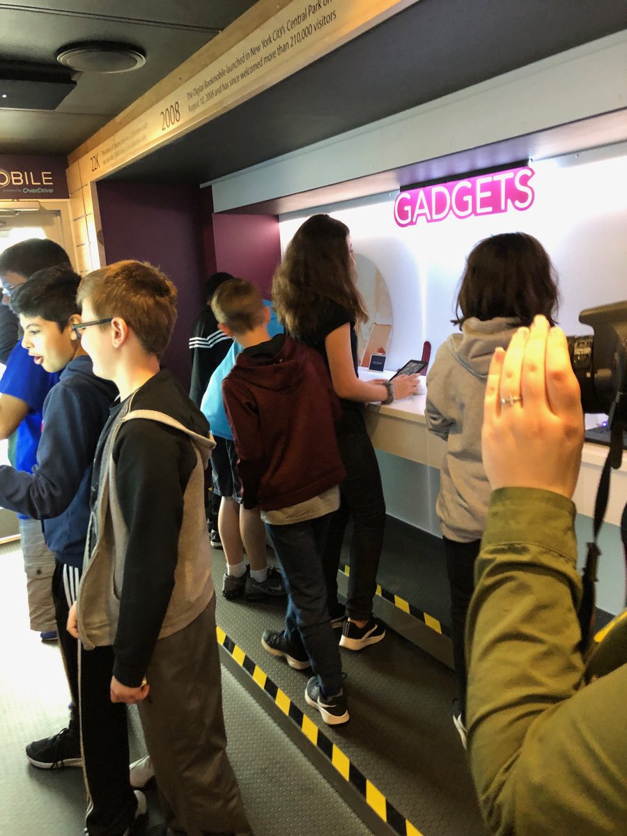 SpartanLibrary1's tweet image. Bookmobile fun today at Stiles. ⁦@LeanderISD_Lib⁩