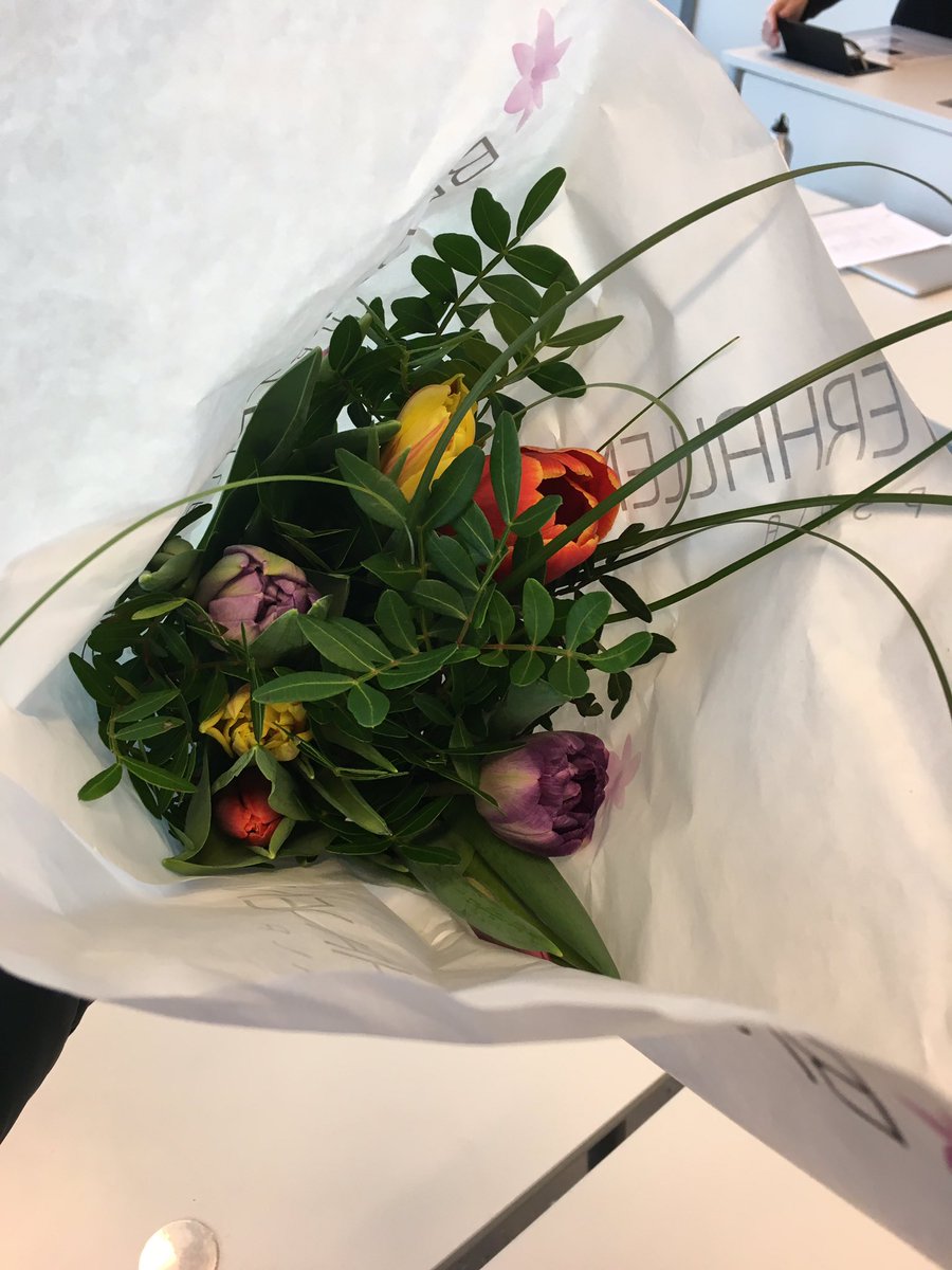 Så roligt att ta del av alla medarbetares #sva presentationer på examinationsdagen &amp; så stolt över vårt arbete. Tack #solskol &amp; #uu som gjorde detta möjligt. #Plotagon &amp; #prezi som presentationsmodell för kollegor som ville ha inspiration.