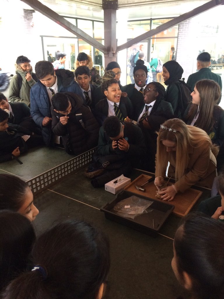 CMA_science's tweet photo. Crowds gathering to see Miss Harrison dissect a rat this lunchtime. Who said learning only takes place in classrooms?
#BritishScienceWeek19 #BSW19
@CedarMountHigh
@ScienceWeekUK https://t.co/x4hwaU68FS