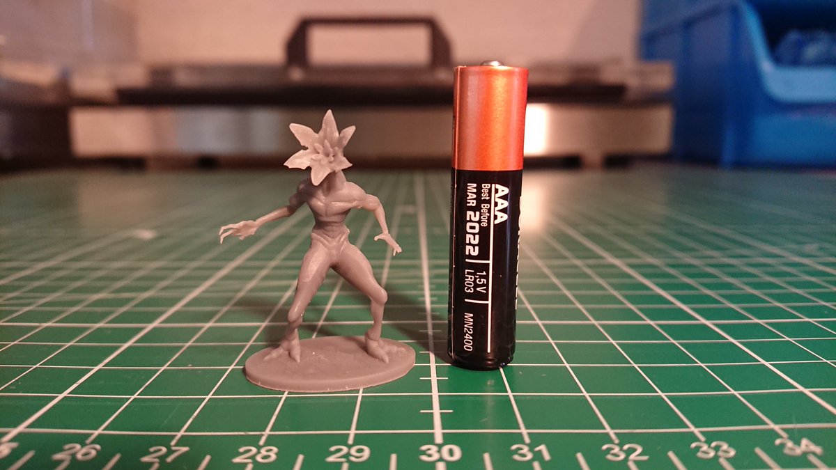 MGmaker's tweet photo. A project that is on a different scale...  Demogorgons!  In "Stranger Things" and "Dungeons &amp; Dragons" styles.  And of course Bender from "Futurama".  All 37mm tall.  (AAA battery for scale.)  In @formlabs grey SLA resin; more photos on https://t.co/qcMeUZFTGj https://t.co/3ElR4i66ga