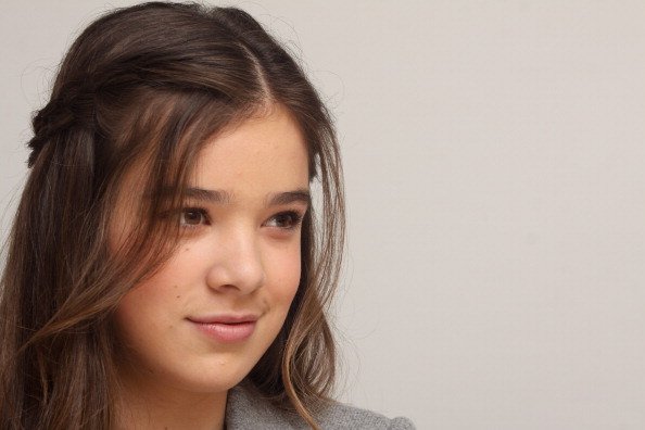 haiz_cutie's tweet photo. How cute #HaileeSteinfeld #VoteHaileeSteinfeld #KCA https://t.co/oR9OTdgAlu
