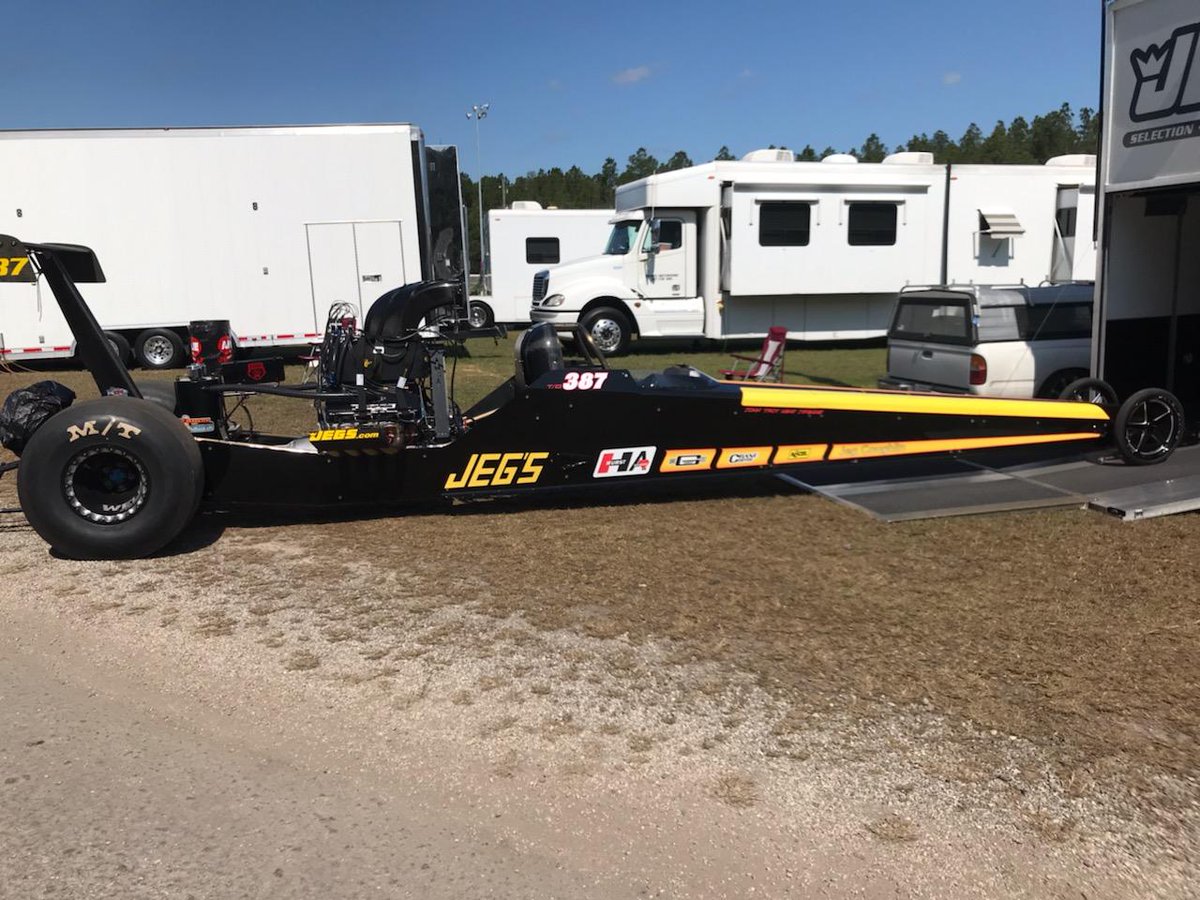 TeamJEGS's tweet photo. A little more finish work to do, but this #JEGSthrowback Mike Coughlin will be driving in #topdragster at the @nhra #Gatornats is going to be an eye catcher. @JEGSPerformance @GvilleDragRaces #dragracing #respect https://t.co/SunvL5NXxb