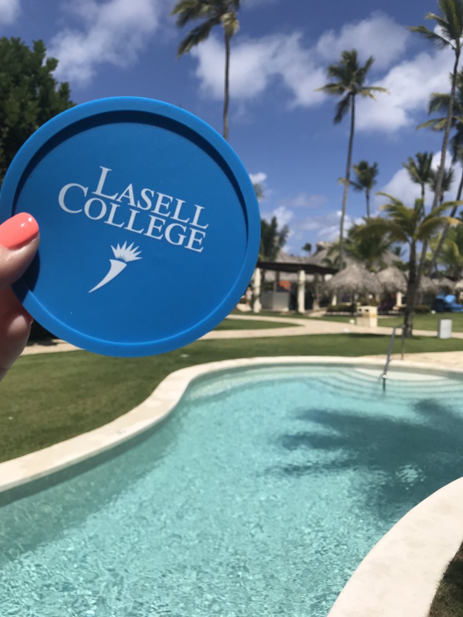 laselladmission's tweet photo. Sometimes, you just need to relax. #LasellCollege tour guides Kate and Jimmy are relaxing for all of us down in Punta Cana. Who else is jealous?
Happy Spring Break! 

#SpringBreak #PuntaCana #DominicanRepublic #MAtoDR #Jealous #PalmTreesPlease https://t.co/z1ukeIMSIq