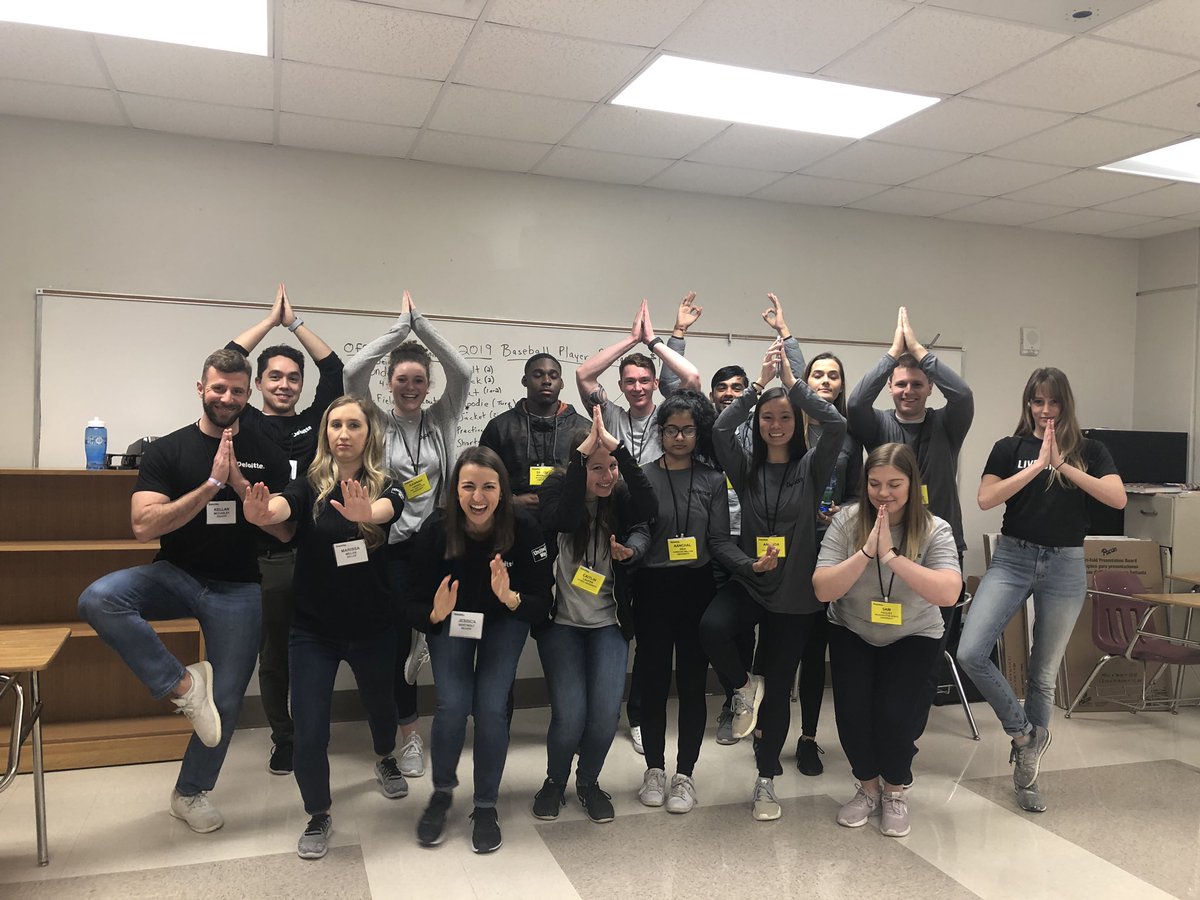 unitedwayatl's tweet photo. The #DeloitteASB students &amp; @lifeatdeloitte staff at South Atlanta High School are in the process of transforming a regular classroom into a student yoga lounge! They took a moment to find their inner peace before getting started. 😎 https://t.co/DtMcdJIeMh
