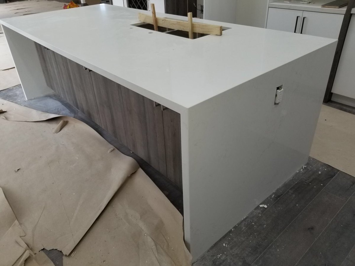 RioStoneTeam's tweet photo. Toronto’s top #StonePros. Custom countertops at incredible prices. Free in home consultation. #Toronto #Vaughan #TorontoLife #TorontoDesign #KitchenDesign #Countertops #Granite #Marble #Quartz #Onyx #Caesarstone https://t.co/9OLcftUn0L