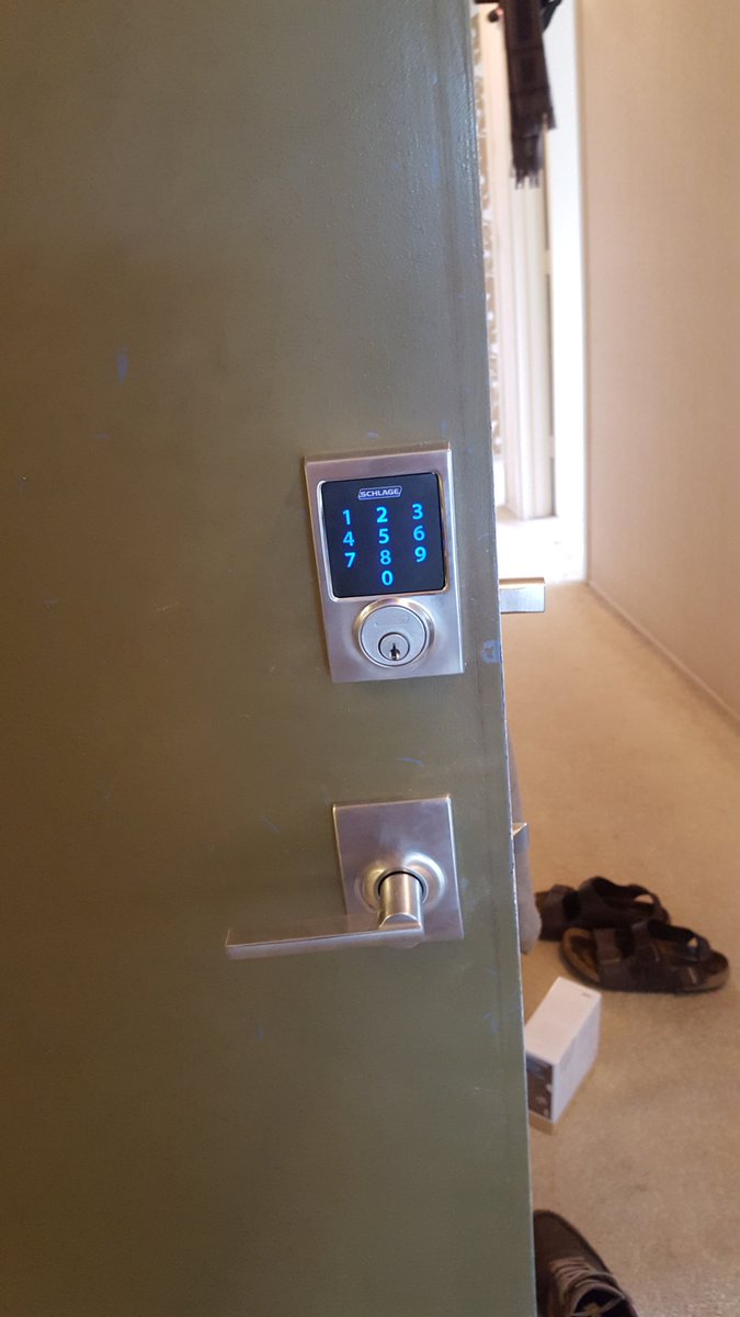 DSLocksmith's tweet image. Ds locksmith LA (818)5844854
Install set lock off schlage .
#locksmith #loshangeles #woodlandhills #locks #doorlock #bervelyhills #santamonica