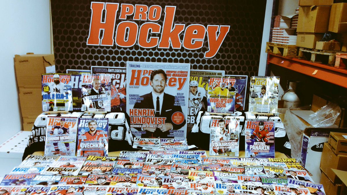 hockeysverige's tweet image. Klassiska PRO Hockey går i graven. Här ser Uffe Bodin tillbaka på en tidning som lade grund för att han blev hockeyjournalist.
#Twittpuck 
hockeysverige.se/uffe-bodin/201…