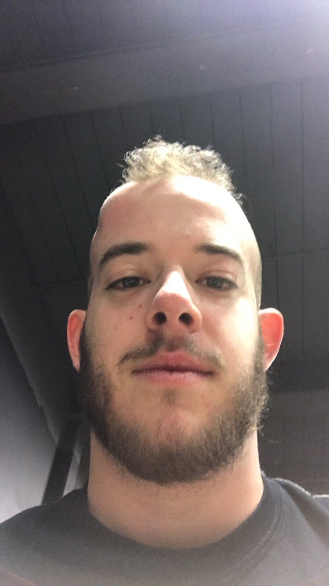 MetalHead_Ch's tweet photo. Be careful walking to the ring, you might slip and hit your head on the entrance ramp and end up with a wicked bump 😳 good thing my head is made of metal or that could’ve really hurt https://t.co/2kfC0nq6lL