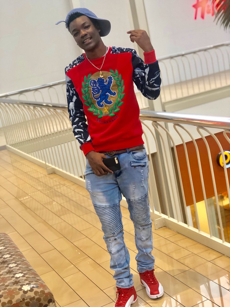 GmaJosh21's tweet photo. Love Don’t Live Here anymore 🖤 I Took My Heart ❤️ Out A Long Time Ago 🤧 So If I Tell You “I Love You” 🌚 I Meant That 🥵 #2HeartLess 💔 #Single 💔 https://t.co/Q4umGdRXW3