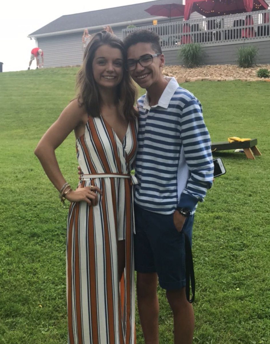 justusparkerr's tweet photo. happy birthday @megbuchheit ! hope you have a great day! i love you sm!❤️🎉 https://t.co/sXhx4oWVpJ