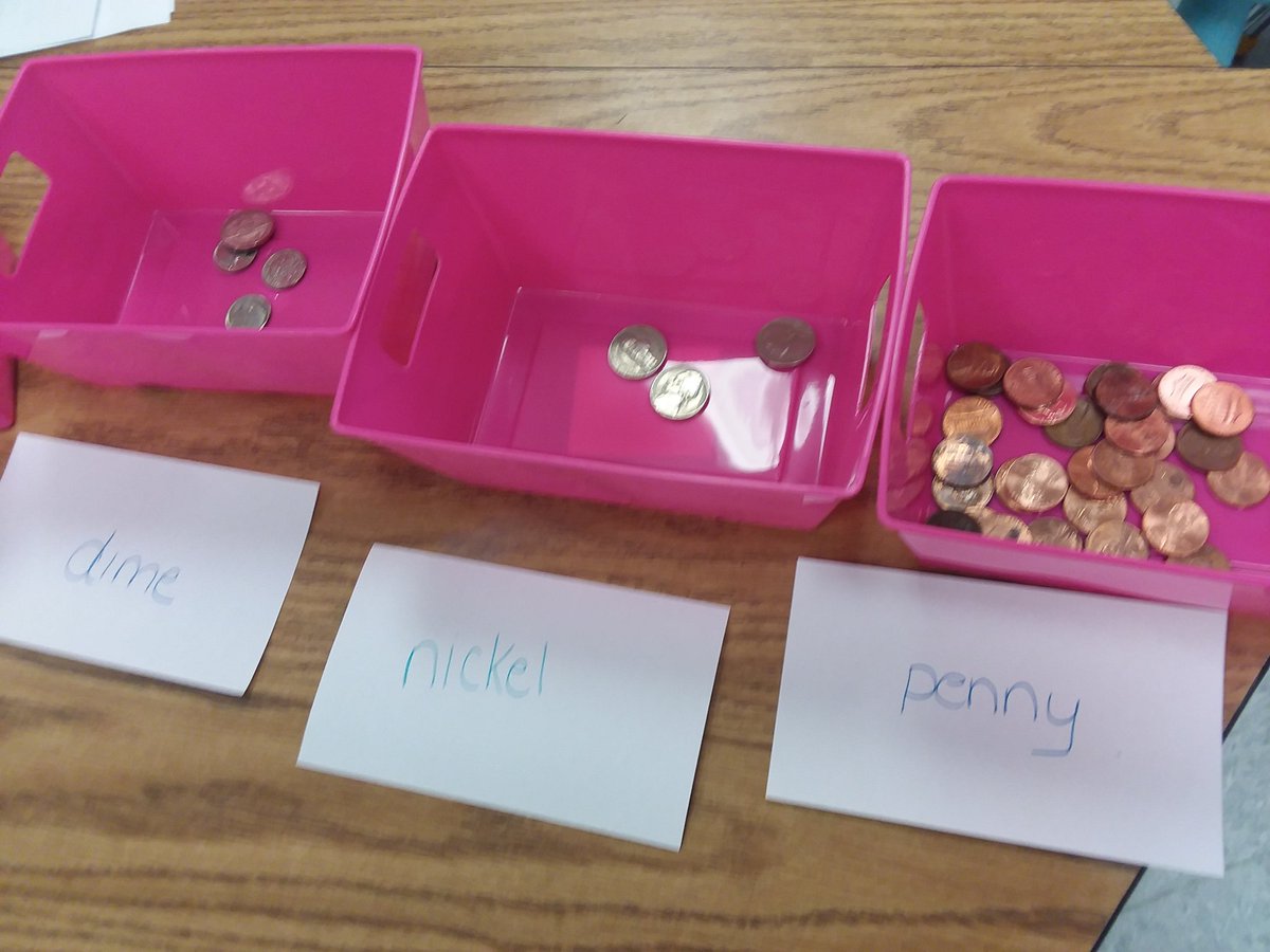 MrsMagyar's tweet photo. A day at #theFort... sorting money, rainbow bridges, 3d design, penny science all before 1pm. #STREAM fun #workingtogether #gradesk12 https://t.co/6gAqoyVUV9