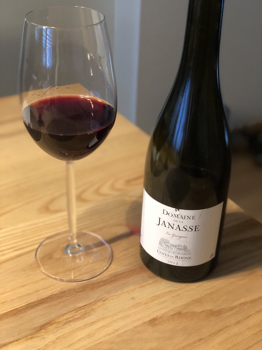 mdago87's tweet photo. #france #redwine #côtesdurhône #janasse #lesgarrigues #vintage2012 #grenache #ripeamarenacherries #ripeplum #sweetmildlicorice #thyme #mulberry #bayleaf #forme1ofthebestcôtedurhône #beeffilet #potatogratin #greenbeans #redwinesauce #enjoy #delicious #satisfied https://t.co/sW1SeGhzVm