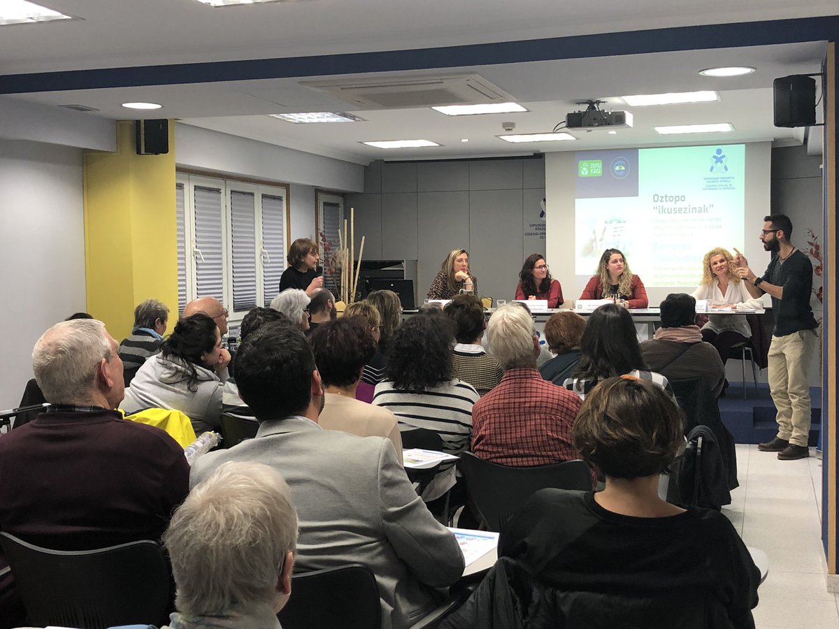 “Quiero que desde los servicios médicos me avisen a mi directamente, por mail o sms y no se hace. No lo entiendo....
La inclusión social es a través de la lengua de signos. Ojalá se haga una realidad”. Rosa M Rodríguez, presidenta Asociación de Personas #Sordas de #Gipuzkoa