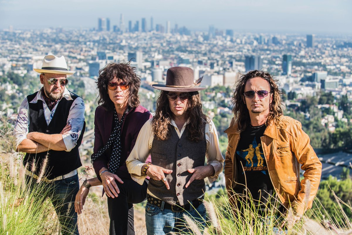 Alice in chains фото. Their 3. Them band. Their 3. группа sleep.