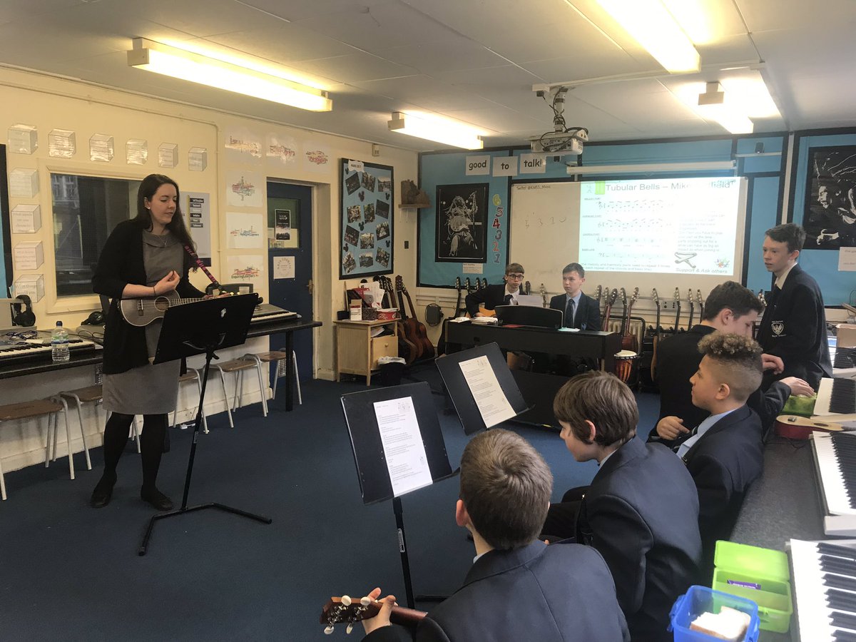 KEVI_KNSB_Music's tweet photo. @knbs_school Ukulele Group sounded great yesterday! Thanks to Ms Maxwell @KNBS_Maths for organising! #ukulele #STRIVE #Lunchtime #MusicMonday https://t.co/WYQaiJr3AD