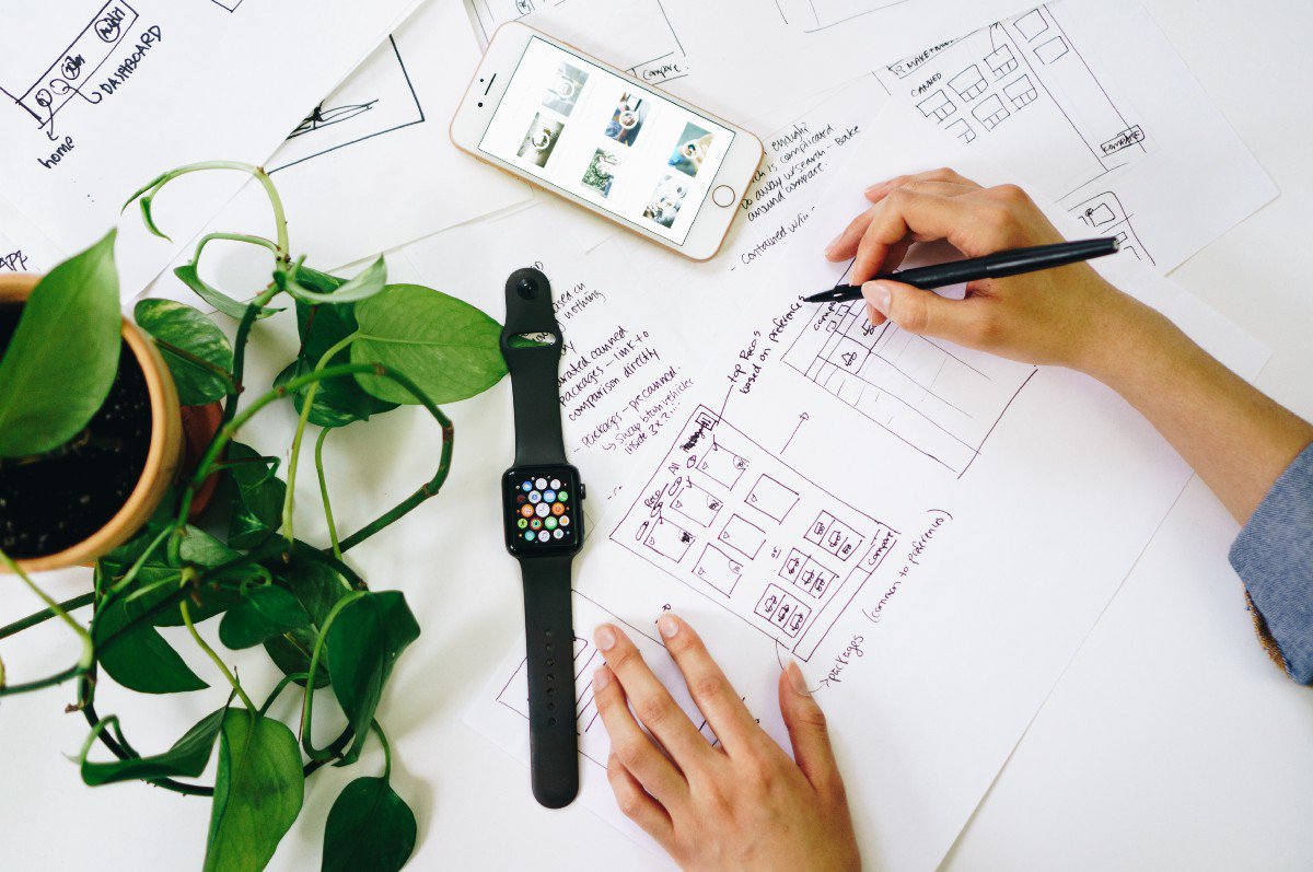 oriuminc's tweet photo. Our own @LaileeS wrote about what left a lasting impression on her from last week's @AIWorldForum conference as a designer working with AI: https://t.co/dfNUNaZzJS #design #AI #UX #designforAI https://t.co/hQqqafJlCg