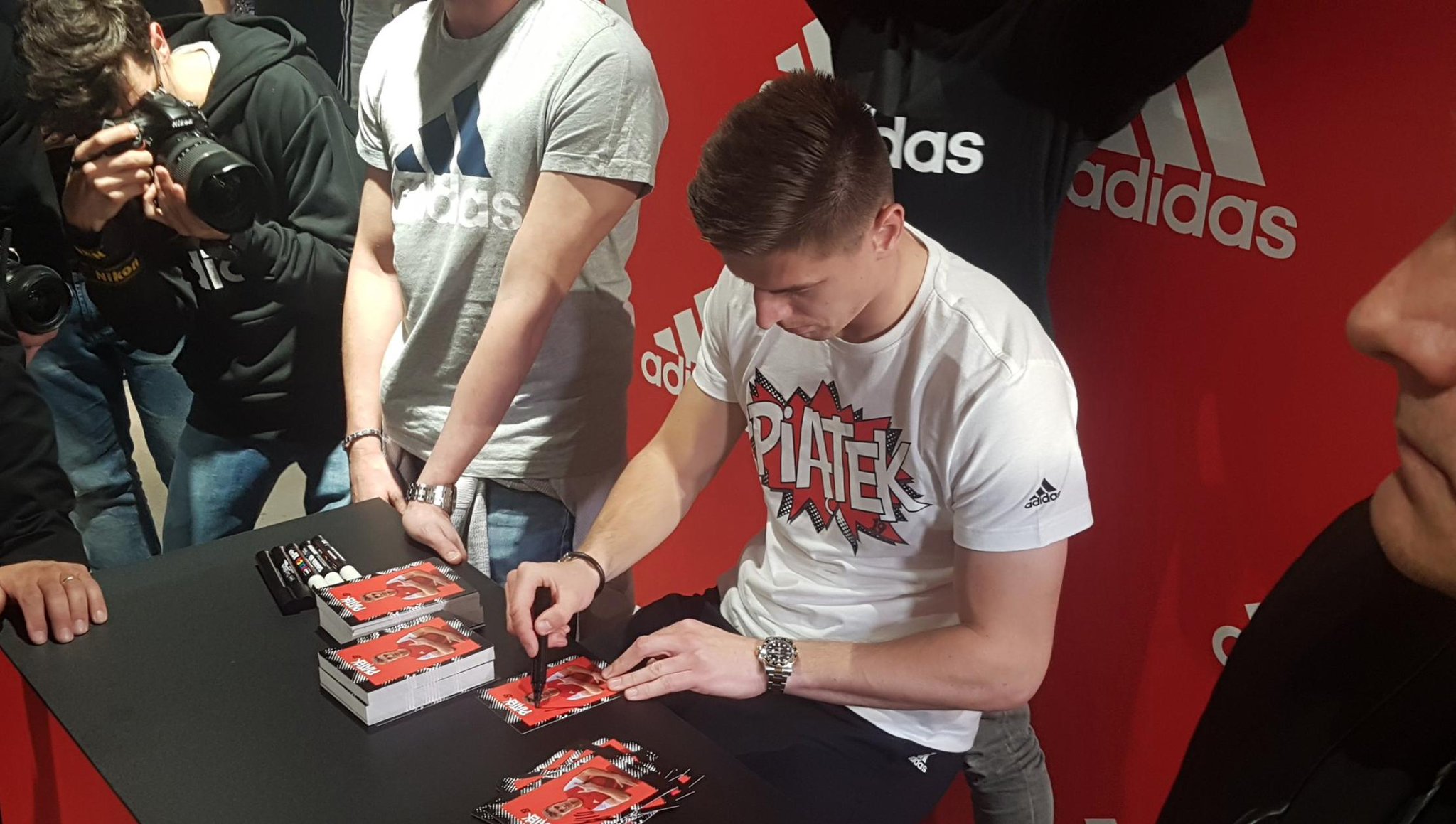 t shirt piatek adidas