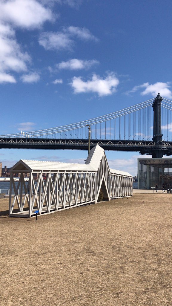 passionfornyc's tweet photo. Epic day appreciating art ~ @siaharmajani #bridgeovertree 🌲 @PublicArtFund #brooklyn #DUMBO #bridge #ny1pic #seeyourcity https://t.co/vu6a0kaaE4
