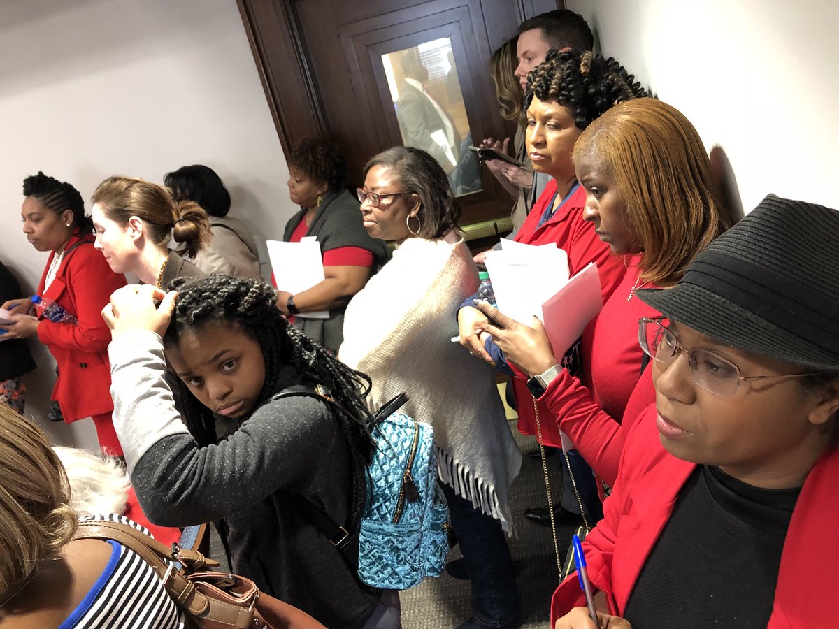 TEA_teachers's tweet photo. TEA members make up the majority of audience in education subcommittee hearing today βadvocating AGAINST radical charter expansion & FOR increased per-pupil funding and ending high-stakes decisions based on standardized tests! π #NOvouchers #TN2020Vision #RedForEd #TEAcivication https://t.co/ejkOnuAeJa