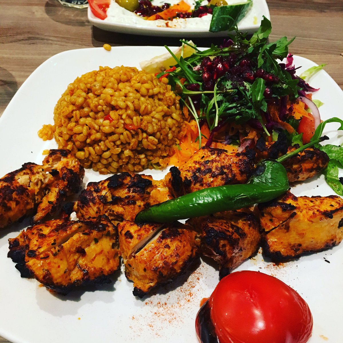 HumiHG's tweet image. @AntepKitchenMK thank you to the Oxford team for looking after our work party really well. Amazing food. Birthday girl has an amazing surprise 😊 #Turkish #healthy #flexitarian